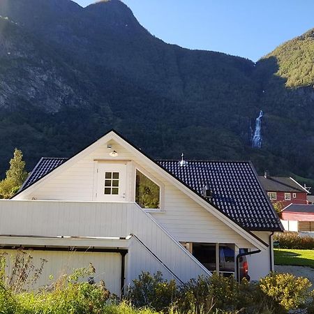 Bright And Cozy Apartment 1.5Km From City Centre Aurland Exteriör bild