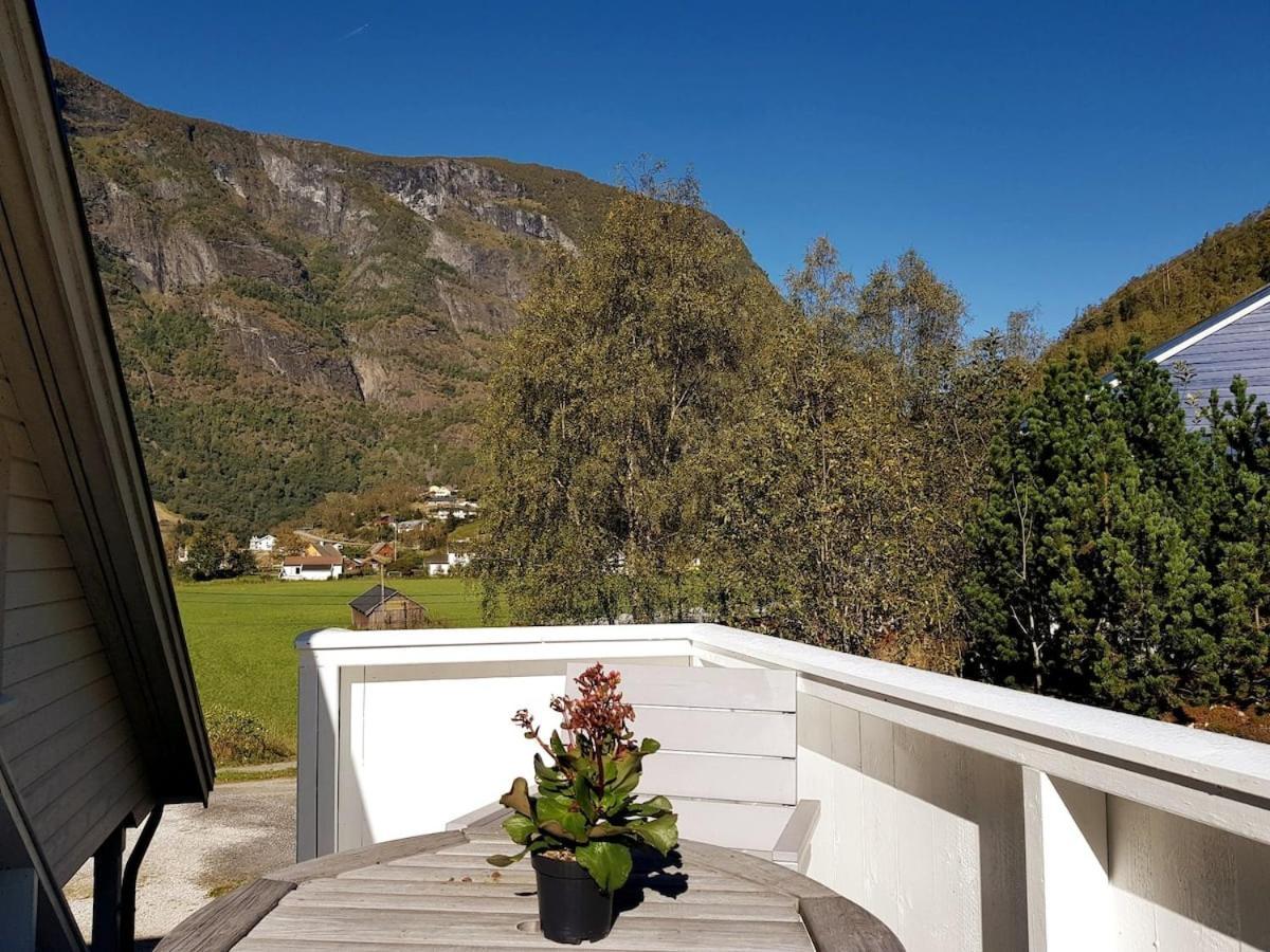 Bright And Cozy Apartment 1.5Km From City Centre Aurland Exteriör bild